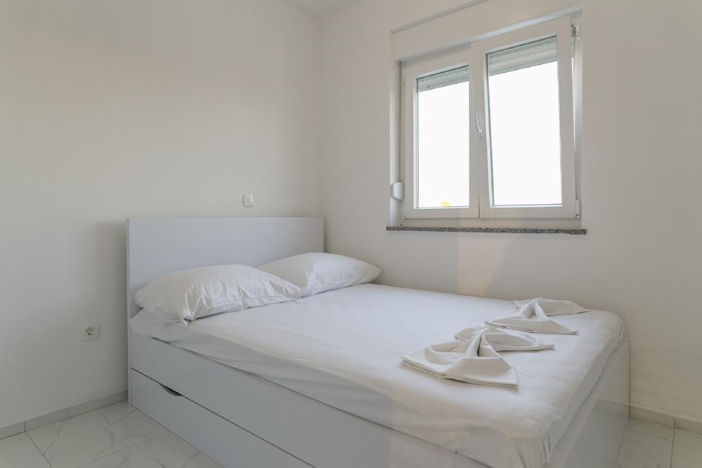 Villa Jasmina Novalja Bagian luar foto