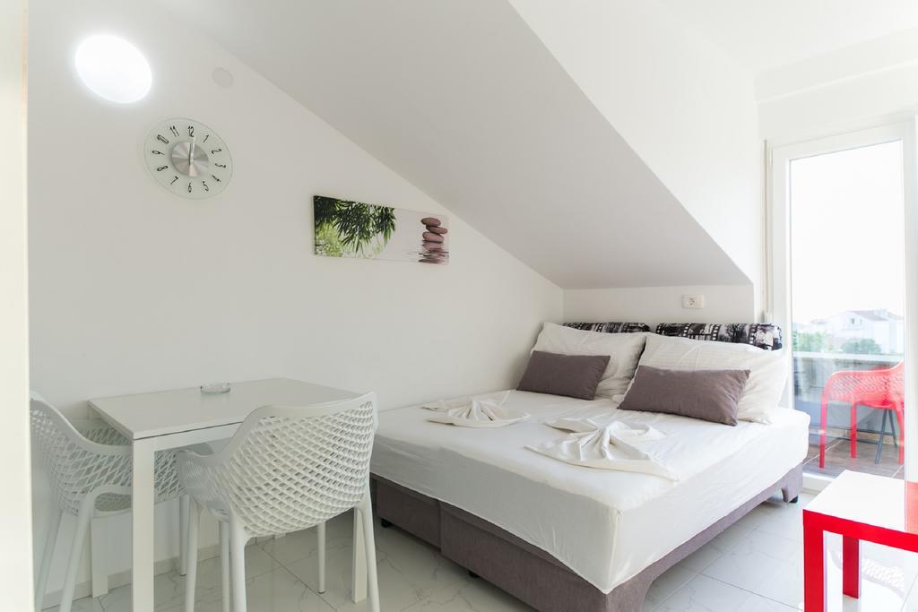 Villa Jasmina Novalja Bagian luar foto